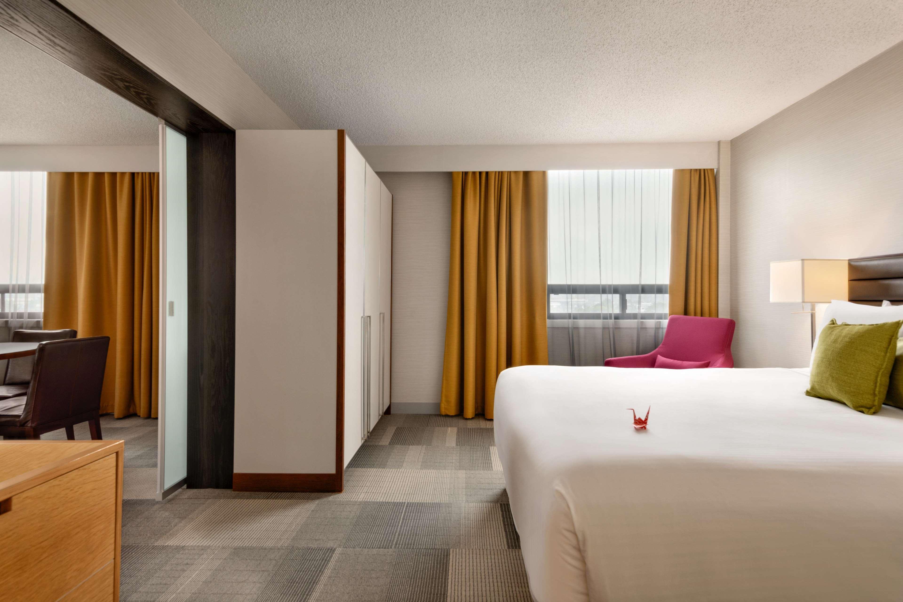 Coast Prince George Hotel By Apa Exteriör bild