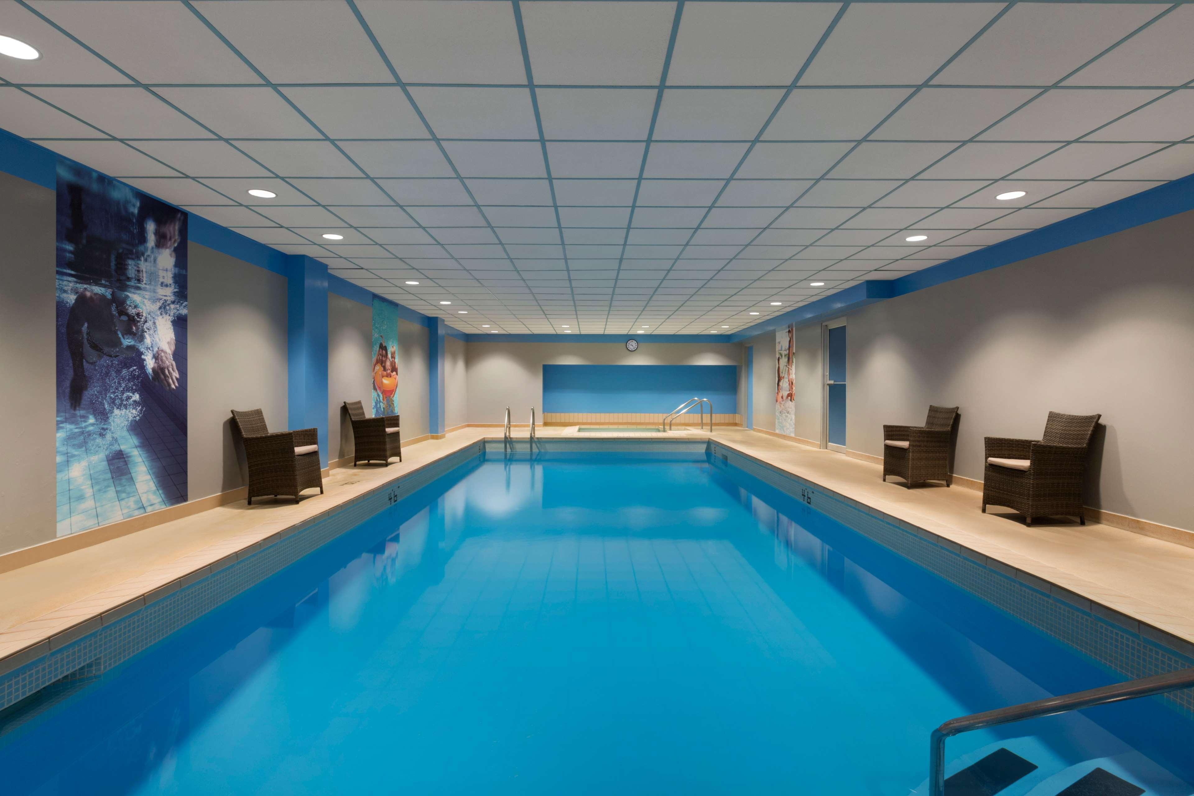 Coast Prince George Hotel By Apa Exteriör bild
