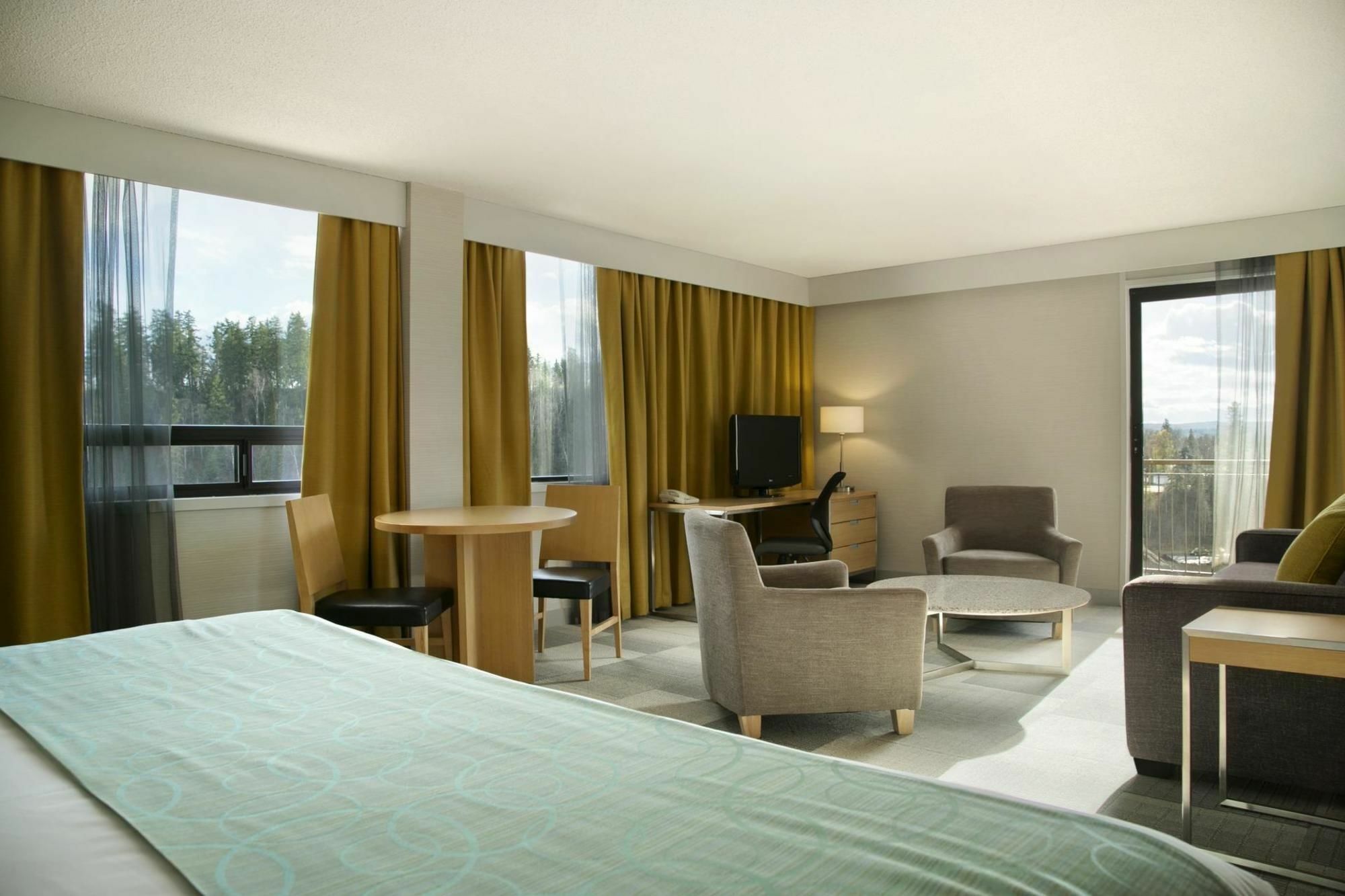 Coast Prince George Hotel By Apa Exteriör bild