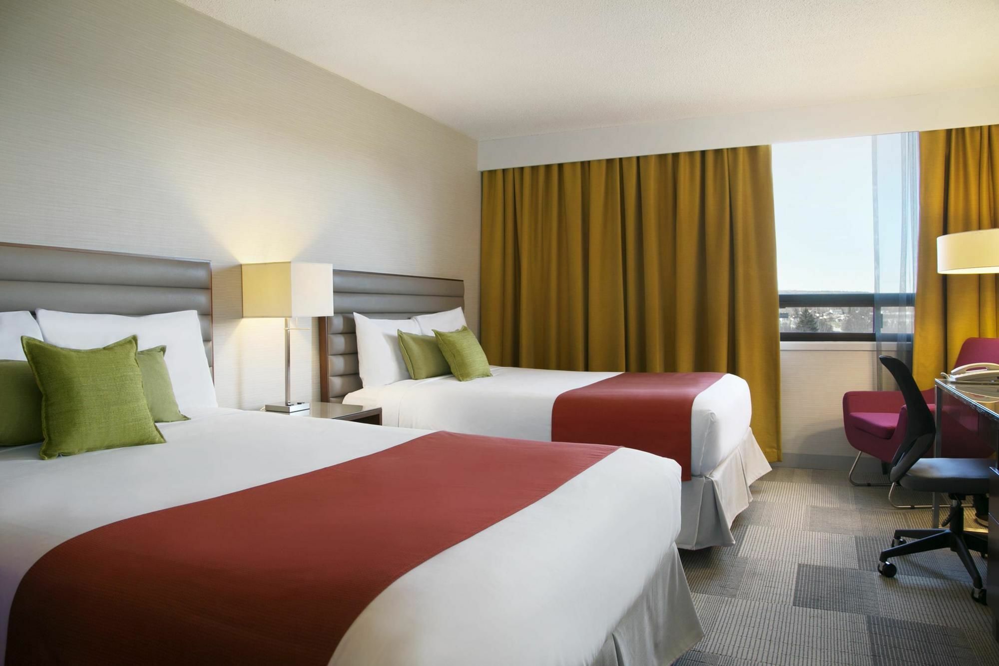 Coast Prince George Hotel By Apa Exteriör bild